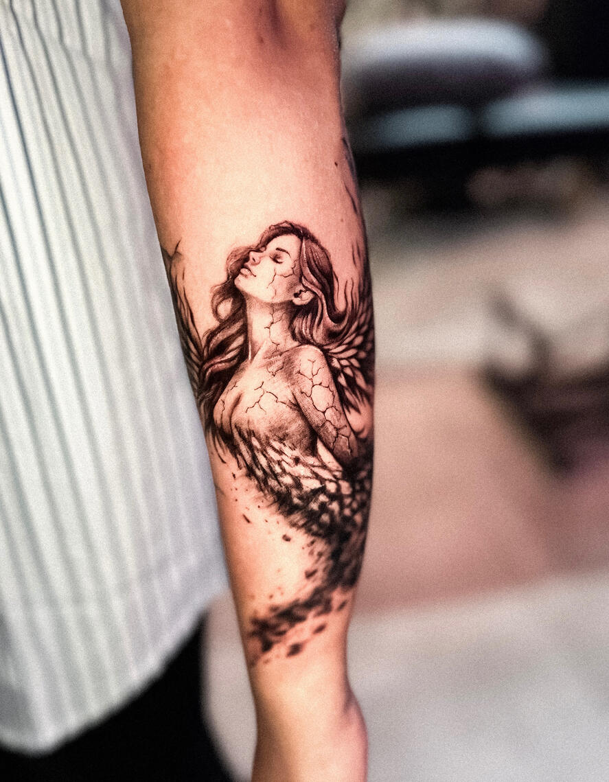 🔥 Phoenix – Symbol für Wiedergeburt und Stärke. 100 % individuelles, von mir entworfenes Tattoo, speziell für meinen Kunden. Ich liebe es, Projekte zu kreieren, die eine persönliche Bedeutung haben und wirklich einzigartig sind. Wenn du auch ein indivi